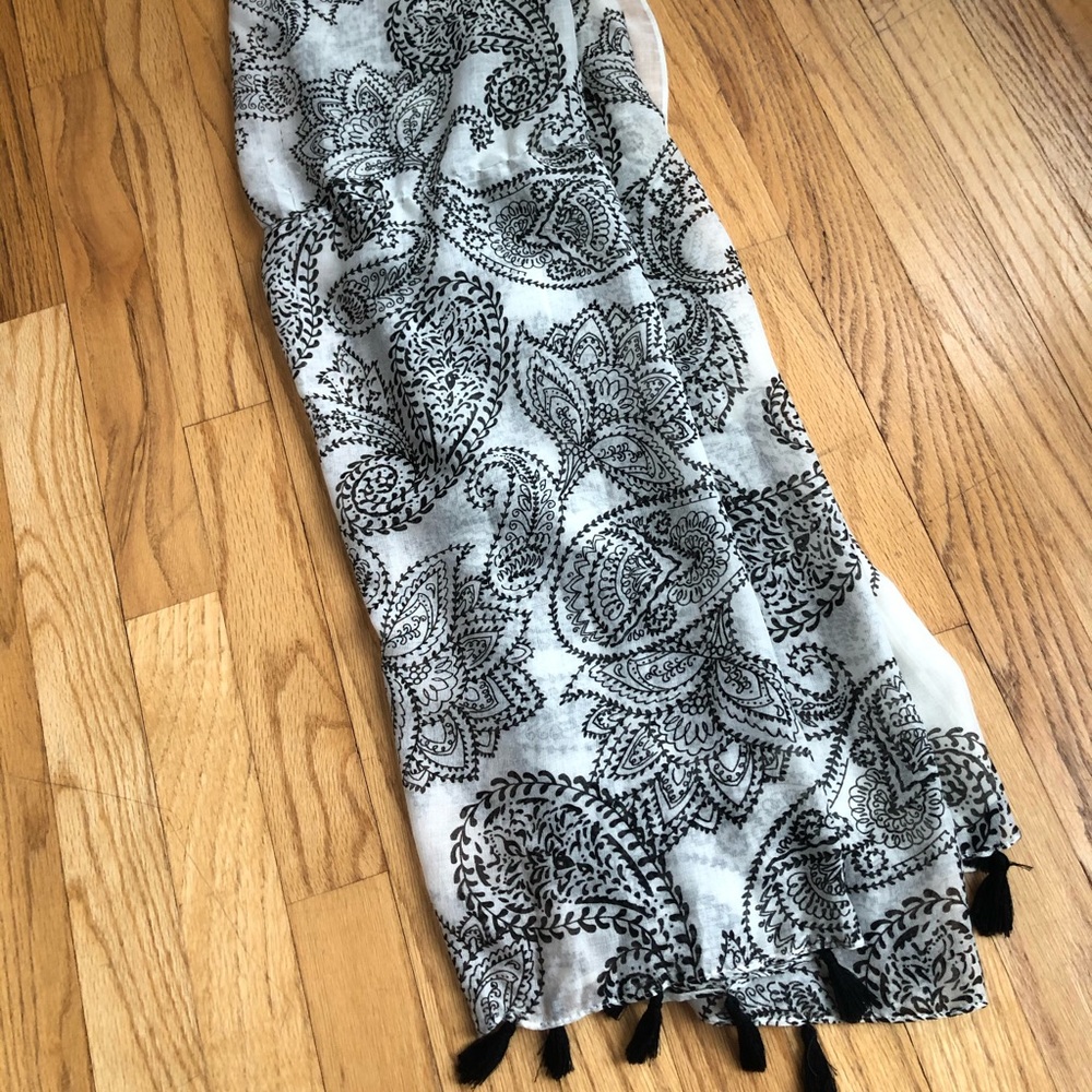 Tassel Scarf